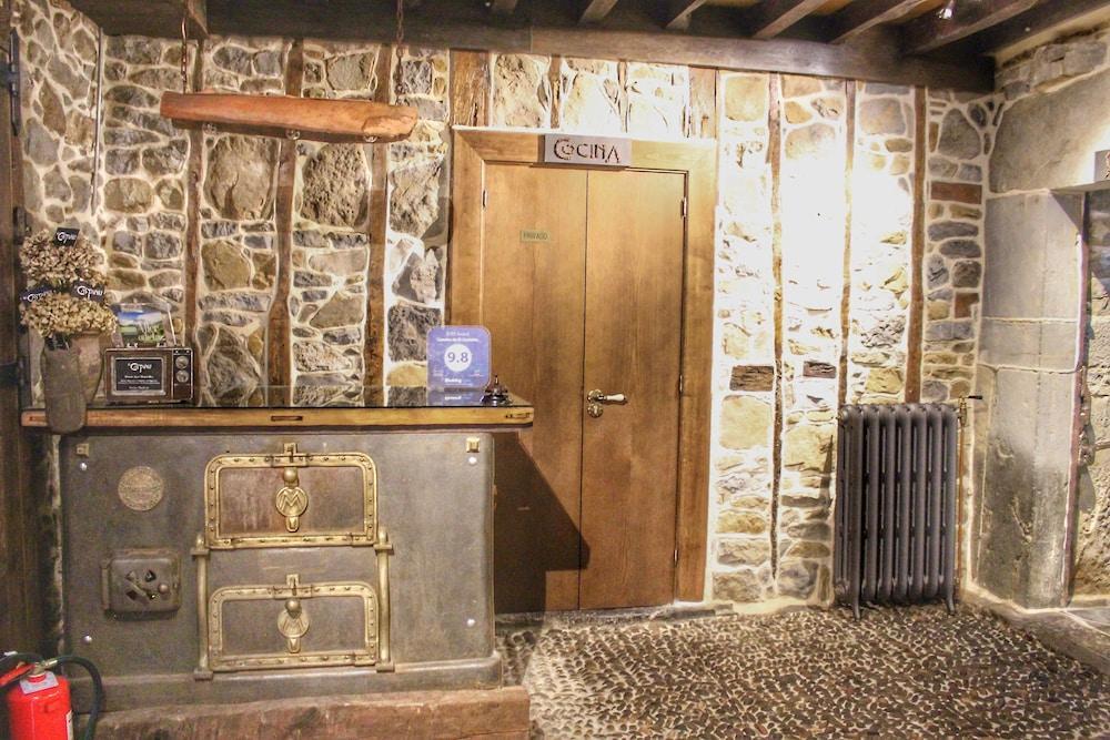 Casona De El Castaniu Hotell Serrapio Eksteriør bilde