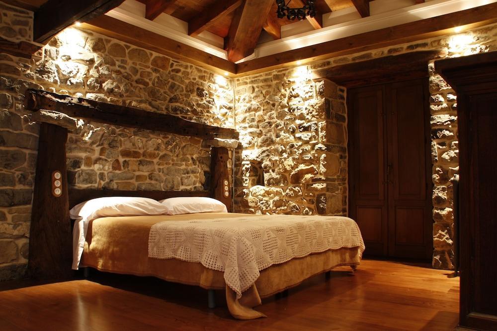 Casona De El Castaniu Hotell Serrapio Eksteriør bilde