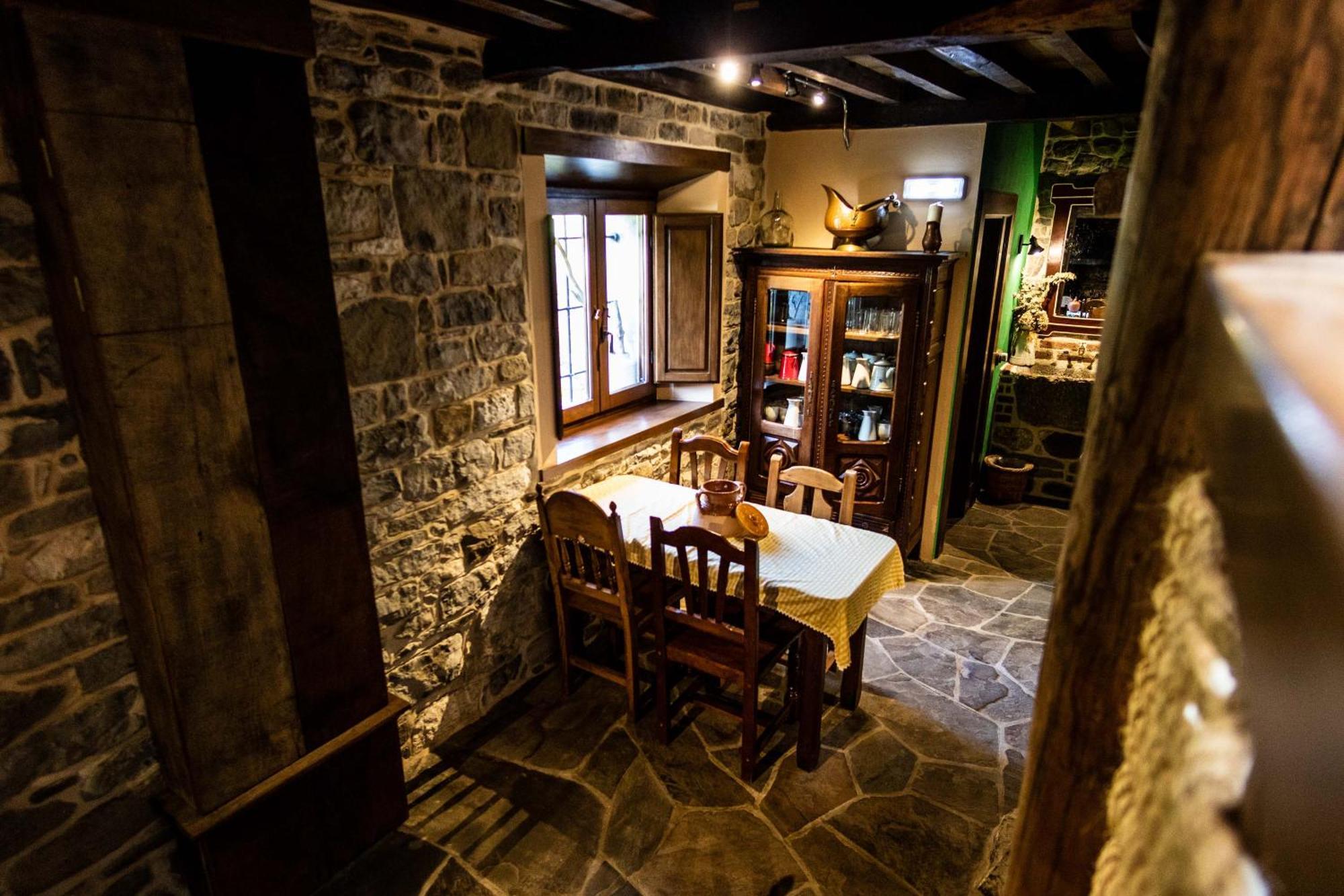 Casona De El Castaniu Hotell Serrapio Eksteriør bilde