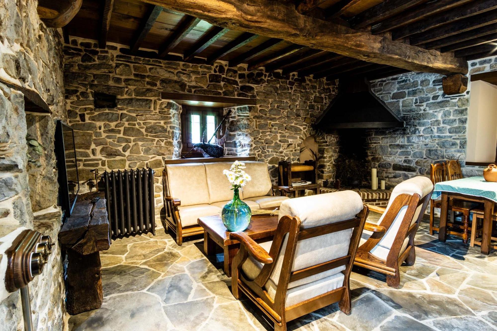 Casona De El Castaniu Hotell Serrapio Eksteriør bilde