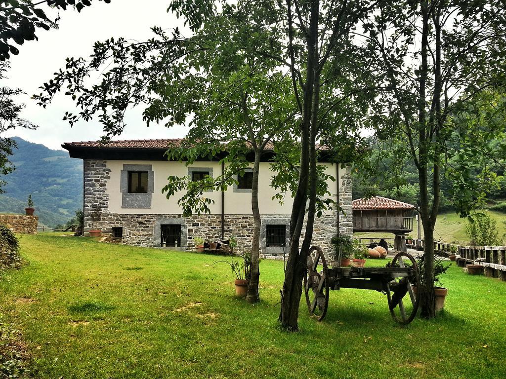 Casona De El Castaniu Hotell Serrapio Eksteriør bilde