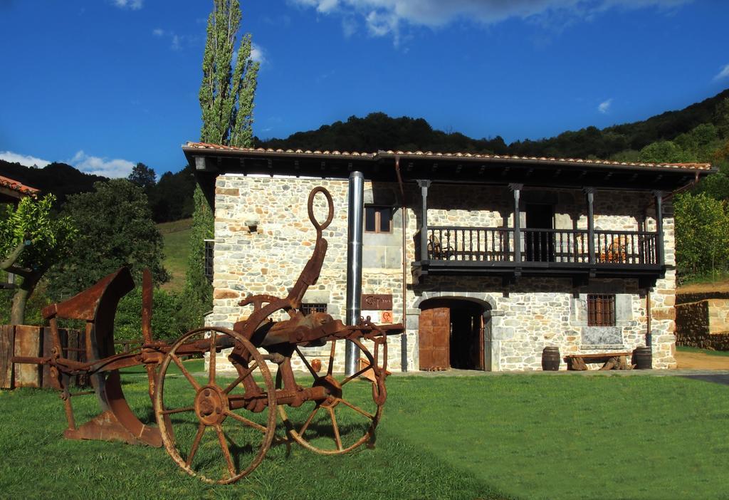 Casona De El Castaniu Hotell Serrapio Eksteriør bilde
