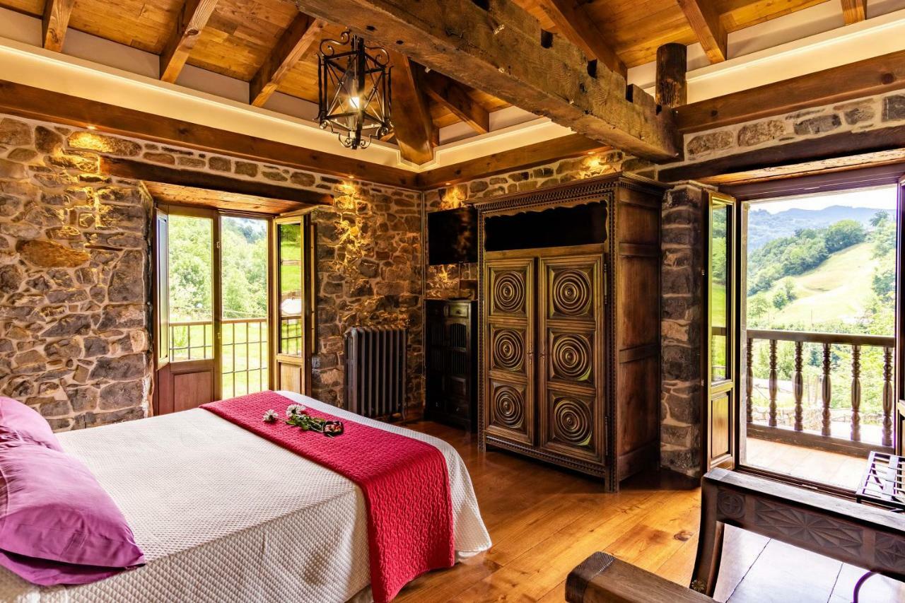 Casona De El Castaniu Hotell Serrapio Eksteriør bilde